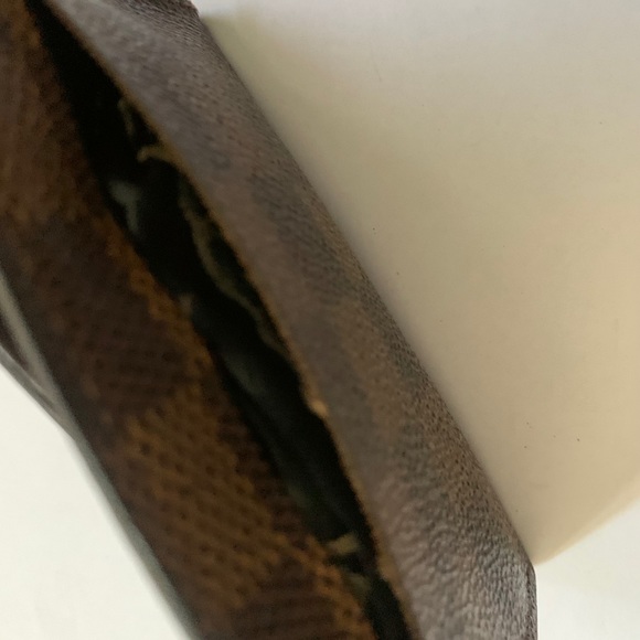 Vintage Louis Vuitton Card Holder in Damier Ebene - Picture 12 of 14